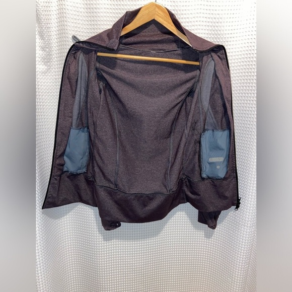 Women’s LULULEMON ATHLETICA heather plum and gray In stride Jacket size 6 - Picture 8 of 16